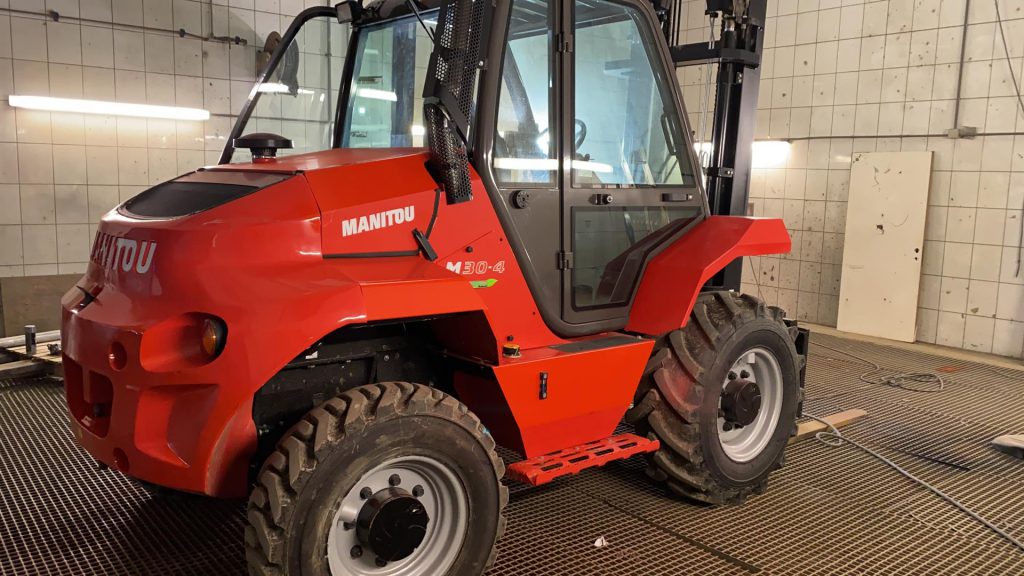 מלגזת מניטו דיזל שדה, MANITOU M30-4 (1725)