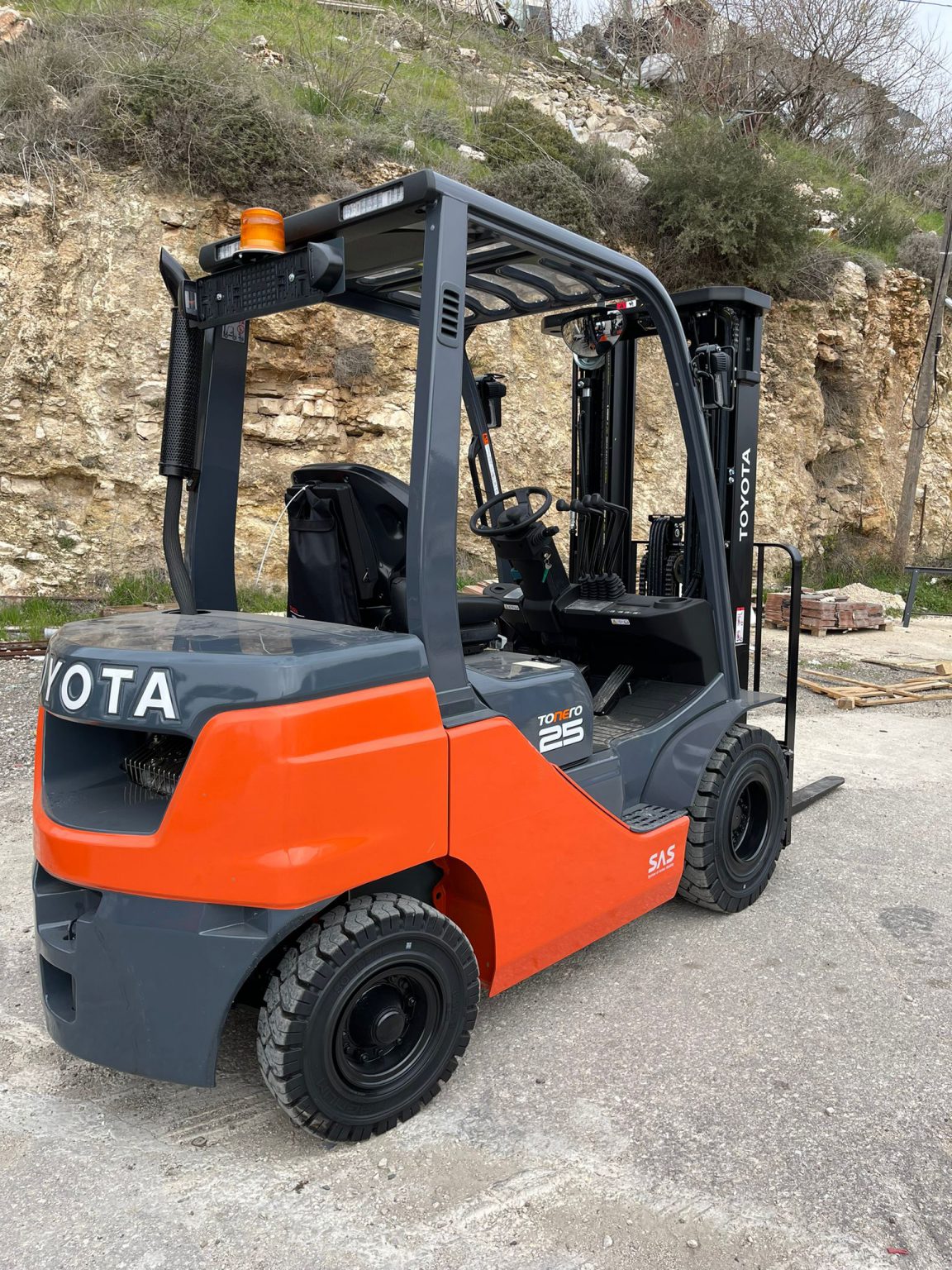 ⁦מלגזת טויוטה דיזל חדשה, TOYOTA 52-8FDF25 (1988)⁩ – תמונה ⁦4⁩